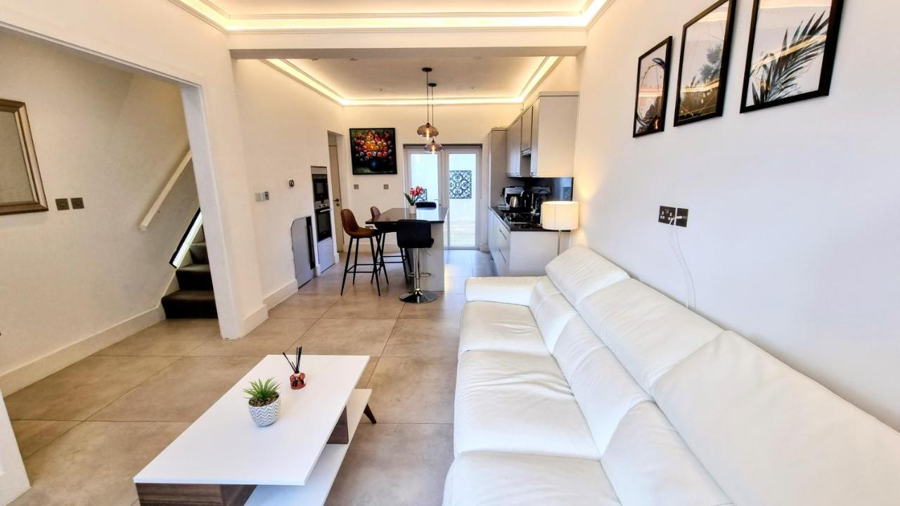 فيلا Surbiton Luxury Garden House 19 المظهر الخارجي الصورة
